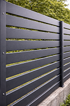 horizontal slat fence